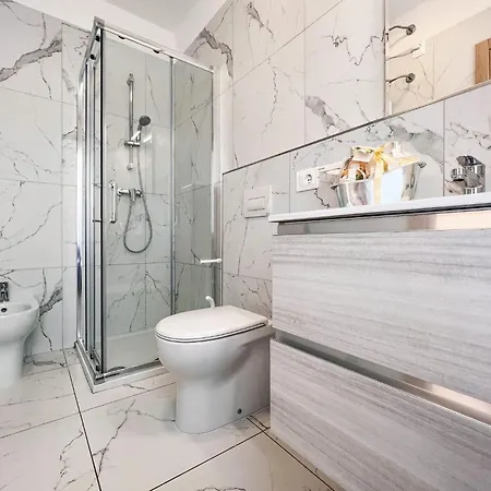 New Vibrant In 비비오네