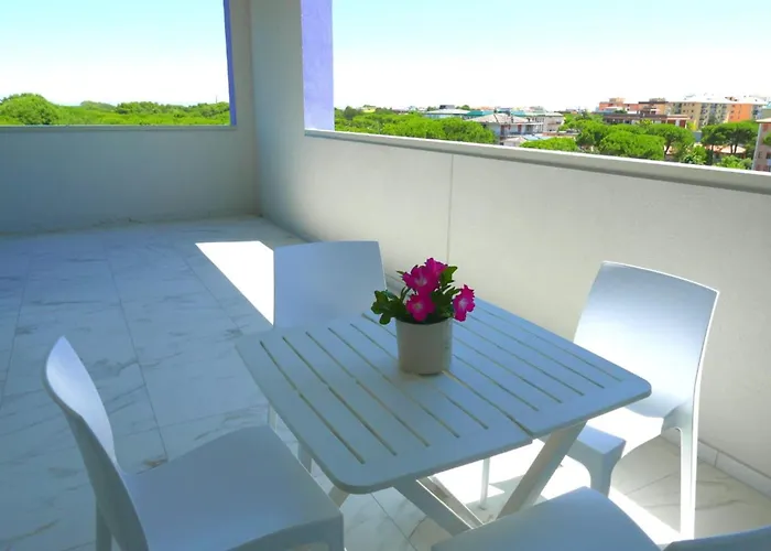 New Vibrant In Bibione